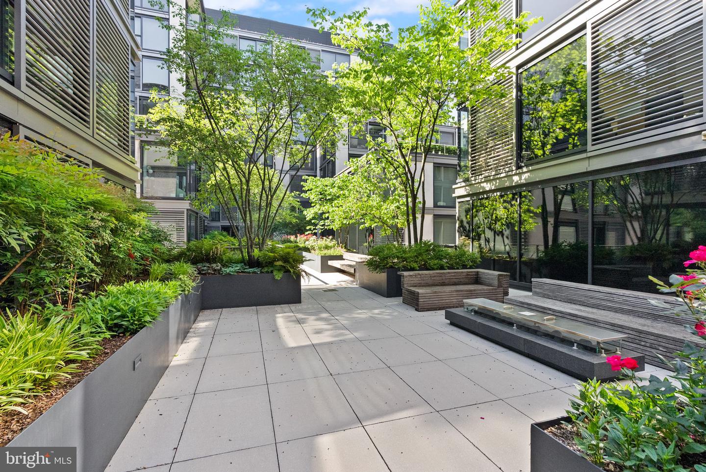 925 H ST NW #810, WASHINGTON, District Of Columbia 20001, 2 Bedrooms Bedrooms, ,2 BathroomsBathrooms,Residential,For sale,925 H ST NW #810,DCDC2203270 MLS # DCDC2203270