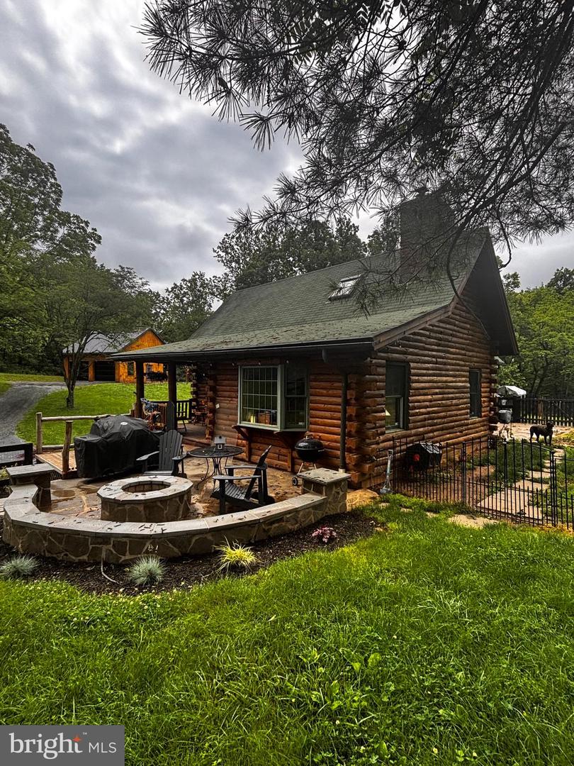 7521 JOHN S MOSBY HWY, UPPERVILLE, Virginia 20184, 3 Bedrooms Bedrooms, ,2 BathroomsBathrooms,Residential,For sale,7521 JOHN S MOSBY HWY,VAFQ2016860 MLS # VAFQ2016860