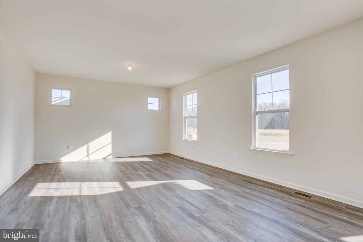 7445 LONG LEAF LN, KING GEORGE, Virginia 22485, 4 Bedrooms Bedrooms, ,2 BathroomsBathrooms,Residential,For sale,7445 LONG LEAF LN,VAKG2006506 MLS # VAKG2006506