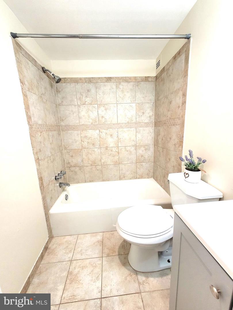 3245 RIO DR #415, FALLS CHURCH, Virginia 22041, 2 Bedrooms Bedrooms, ,2 BathroomsBathrooms,Residential,For sale,3245 RIO DR #415,VAFX2244462 MLS # VAFX2244462