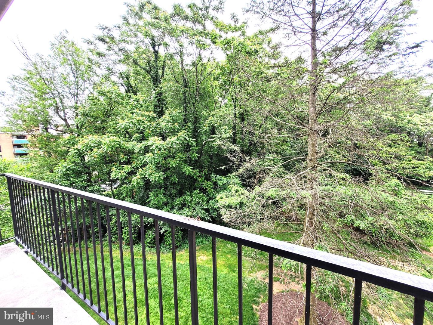 3245 RIO DR #415, FALLS CHURCH, Virginia 22041, 2 Bedrooms Bedrooms, ,2 BathroomsBathrooms,Residential,For sale,3245 RIO DR #415,VAFX2244462 MLS # VAFX2244462