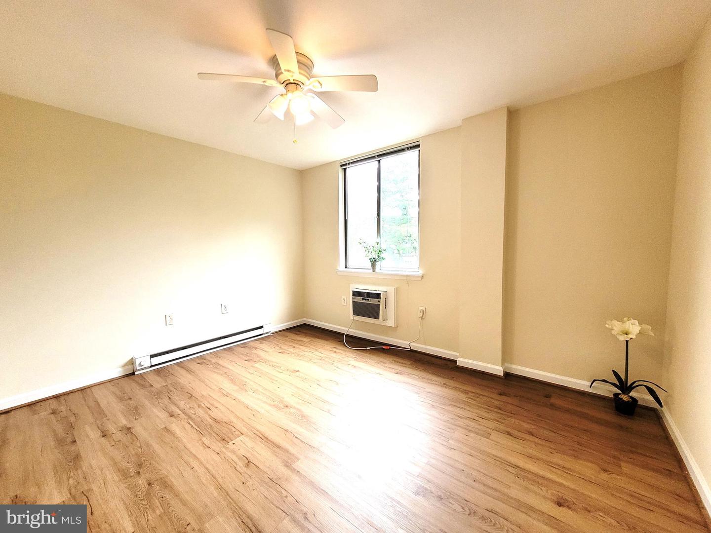 3245 RIO DR #415, FALLS CHURCH, Virginia 22041, 2 Bedrooms Bedrooms, ,2 BathroomsBathrooms,Residential,For sale,3245 RIO DR #415,VAFX2244462 MLS # VAFX2244462