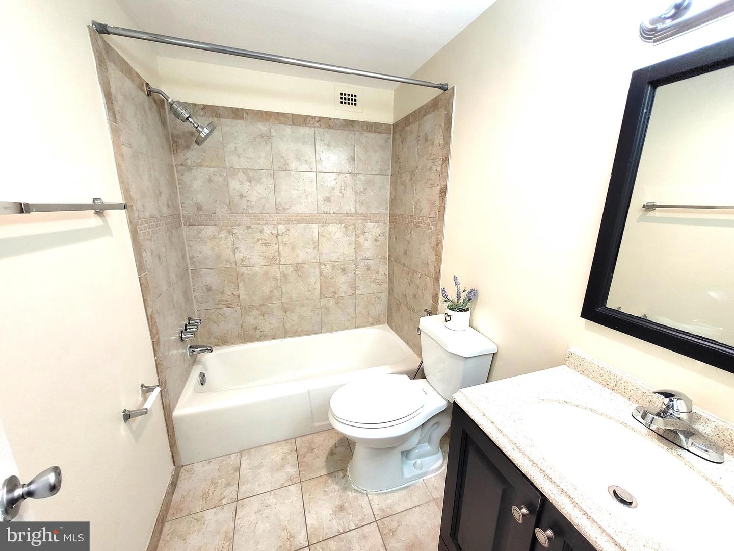 3245 RIO DR #415, FALLS CHURCH, Virginia 22041, 2 Bedrooms Bedrooms, ,2 BathroomsBathrooms,Residential,For sale,3245 RIO DR #415,VAFX2244462 MLS # VAFX2244462