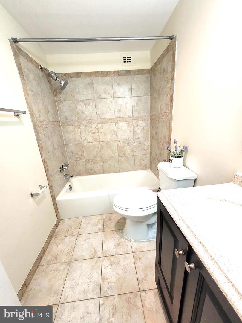 3245 RIO DR #415, FALLS CHURCH, Virginia 22041, 2 Bedrooms Bedrooms, ,2 BathroomsBathrooms,Residential,For sale,3245 RIO DR #415,VAFX2244462 MLS # VAFX2244462