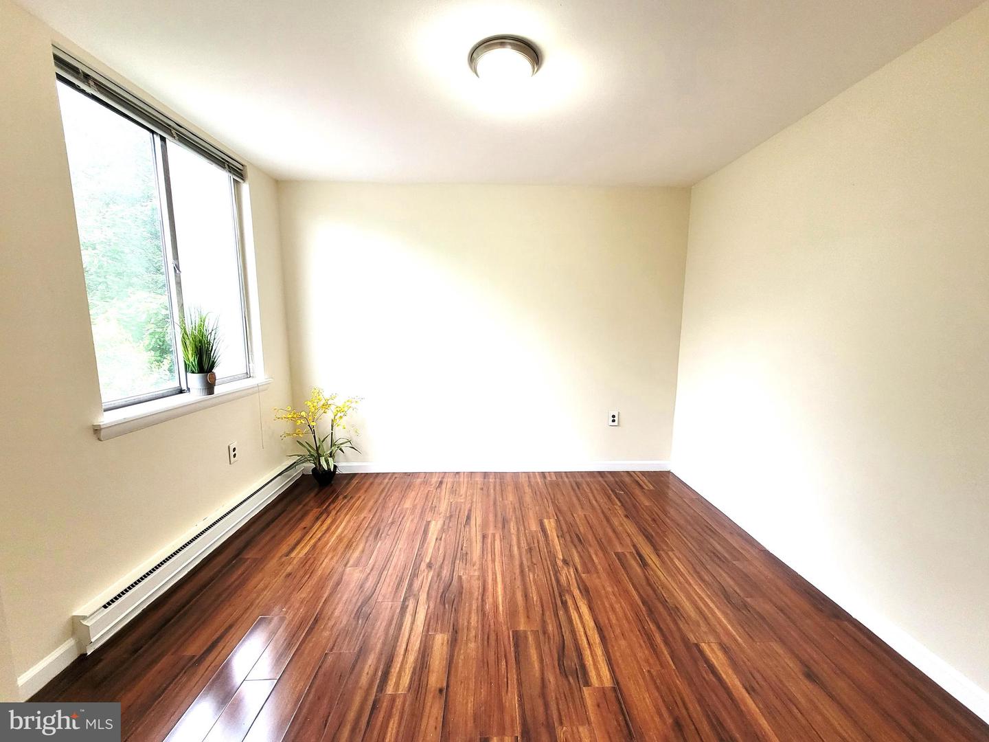 3245 RIO DR #415, FALLS CHURCH, Virginia 22041, 2 Bedrooms Bedrooms, ,2 BathroomsBathrooms,Residential,For sale,3245 RIO DR #415,VAFX2244462 MLS # VAFX2244462