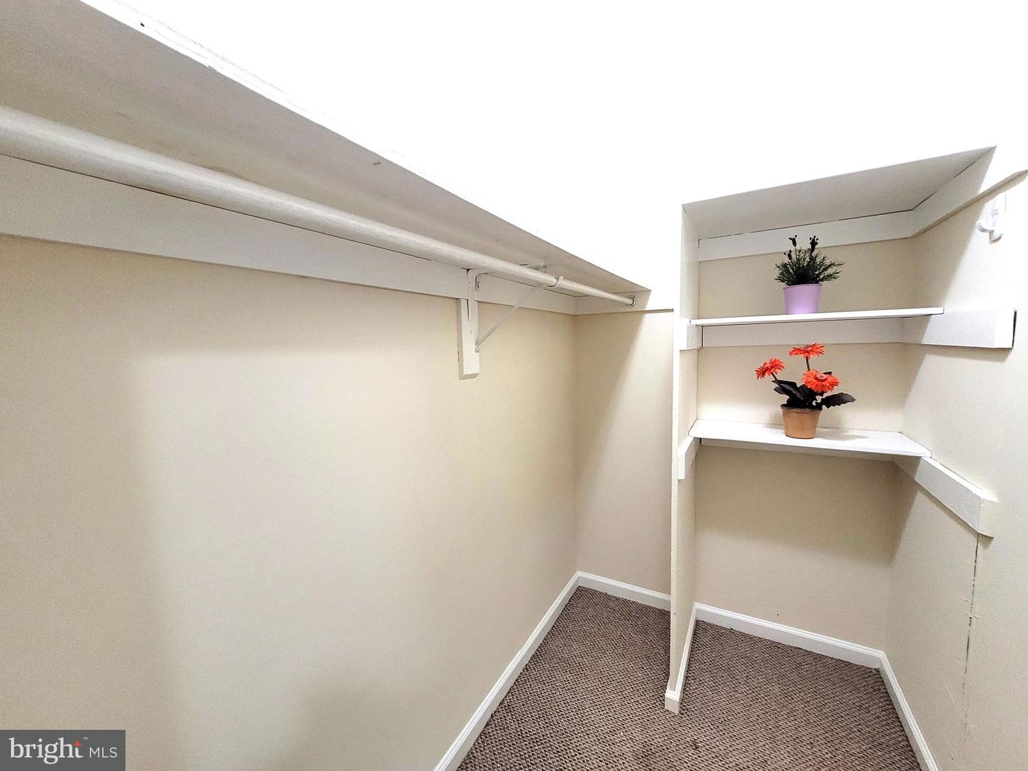 3245 RIO DR #415, FALLS CHURCH, Virginia 22041, 2 Bedrooms Bedrooms, ,2 BathroomsBathrooms,Residential,For sale,3245 RIO DR #415,VAFX2244462 MLS # VAFX2244462