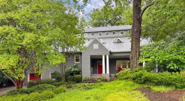312 W COLUMBIA ST, FALLS CHURCH, Virginia 22046, 4 Bedrooms Bedrooms, ,3 BathroomsBathrooms,Residential,For sale,312 W COLUMBIA ST,VAFA2003062 MLS # VAFA2003062