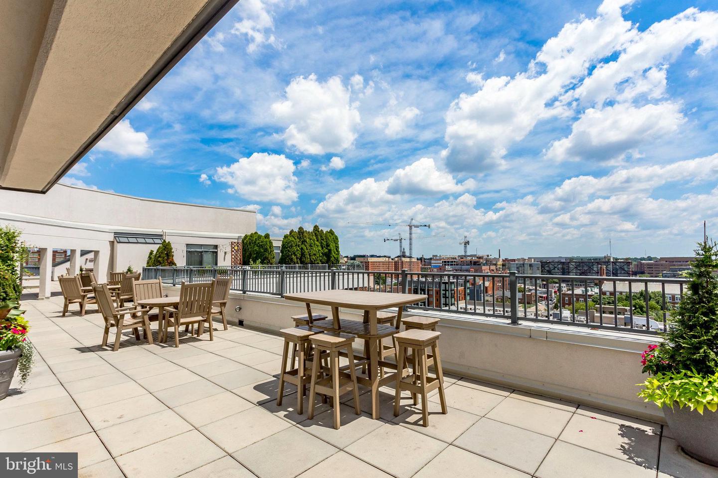 2020 12TH ST NW #313, WASHINGTON, District Of Columbia 20009, 2 Bedrooms Bedrooms, ,2 BathroomsBathrooms,Residential,For sale,2020 12TH ST NW #313,DCDC2203310 MLS # DCDC2203310