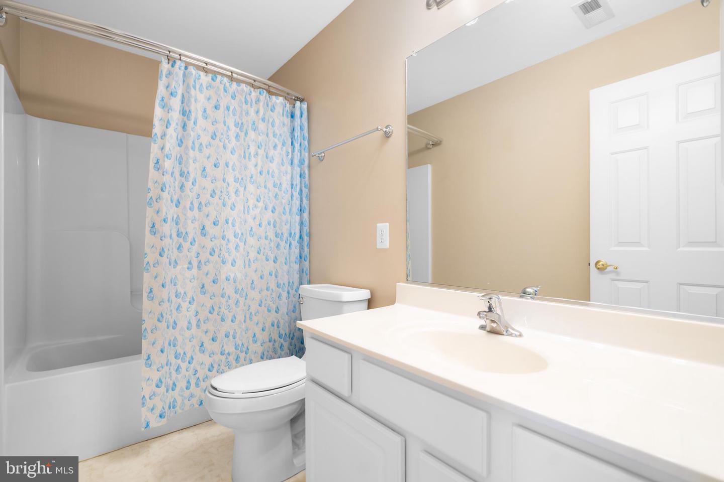 18370 S MERRIMAC RD, CULPEPER, Virginia 22701, 4 Bedrooms Bedrooms, ,3 BathroomsBathrooms,Residential,For sale,18370 S MERRIMAC RD,VACU2010708 MLS # VACU2010708