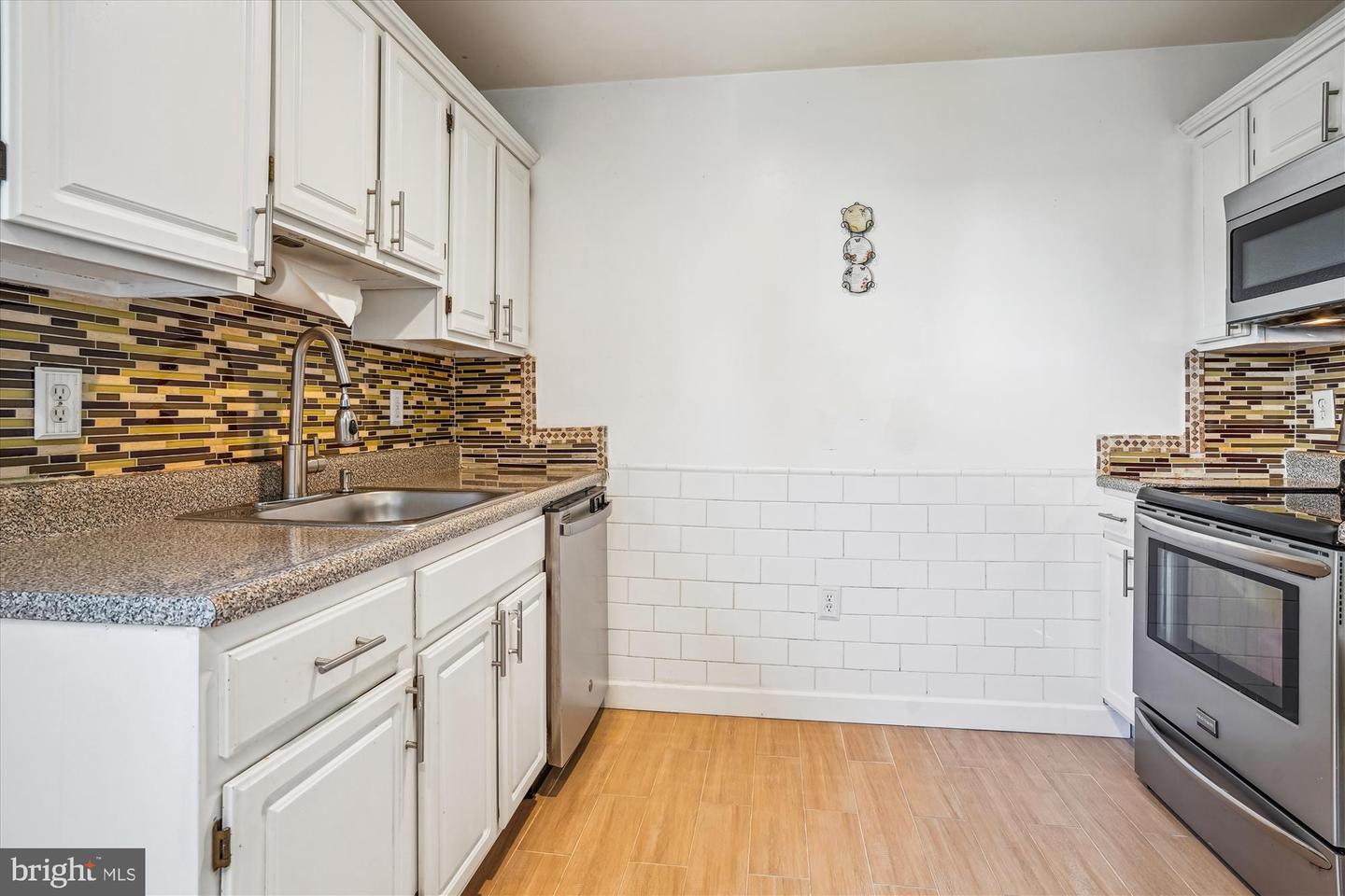 2557 PETER JEFFERSON LN, HERNDON, Virginia 20171, 4 Bedrooms Bedrooms, ,2 BathroomsBathrooms,Residential,For sale,2557 PETER JEFFERSON LN,VAFX2244436 MLS # VAFX2244436