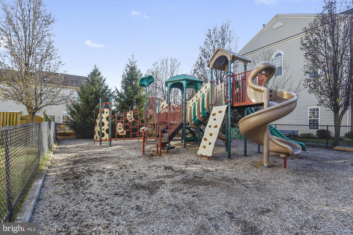 2557 PETER JEFFERSON LN, HERNDON, Virginia 20171, 4 Bedrooms Bedrooms, ,2 BathroomsBathrooms,Residential,For sale,2557 PETER JEFFERSON LN,VAFX2244436 MLS # VAFX2244436