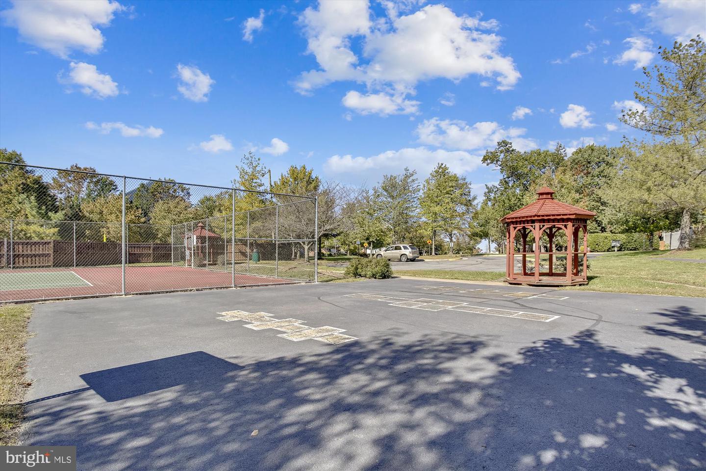 2557 PETER JEFFERSON LN, HERNDON, Virginia 20171, 4 Bedrooms Bedrooms, ,2 BathroomsBathrooms,Residential,For sale,2557 PETER JEFFERSON LN,VAFX2244436 MLS # VAFX2244436