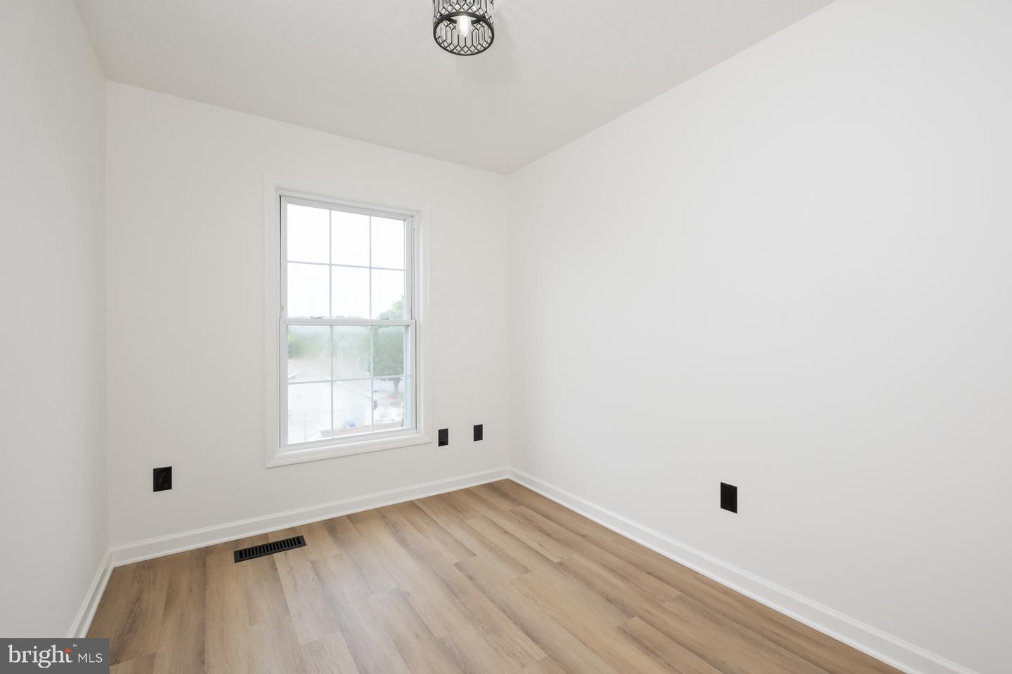 1467 SHENSTONE DR, HARRISONBURG, Virginia 22802, 3 Bedrooms Bedrooms, ,1 BathroomBathrooms,Residential,For sale,1467 SHENSTONE DR,VAHC2000422 MLS # VAHC2000422