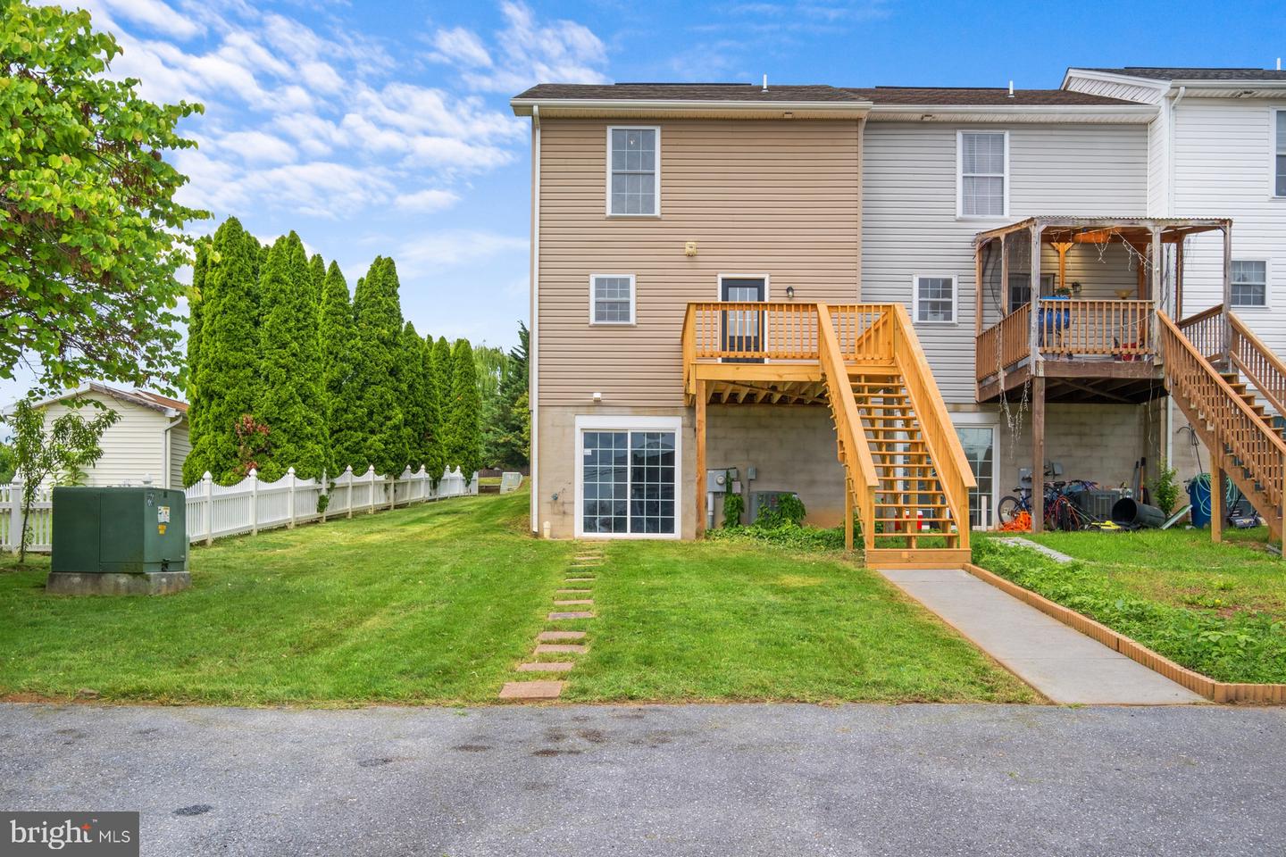 1467 SHENSTONE DR, HARRISONBURG, Virginia 22802, 3 Bedrooms Bedrooms, ,1 BathroomBathrooms,Residential,For sale,1467 SHENSTONE DR,VAHC2000422 MLS # VAHC2000422