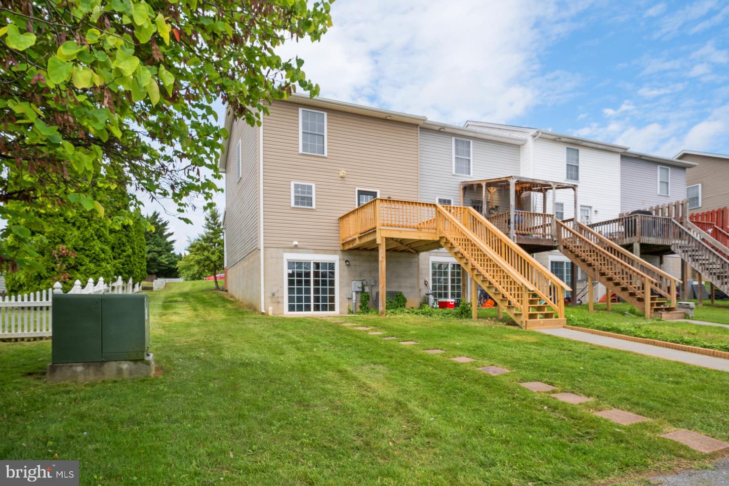 1467 SHENSTONE DR, HARRISONBURG, Virginia 22802, 3 Bedrooms Bedrooms, ,1 BathroomBathrooms,Residential,For sale,1467 SHENSTONE DR,VAHC2000422 MLS # VAHC2000422