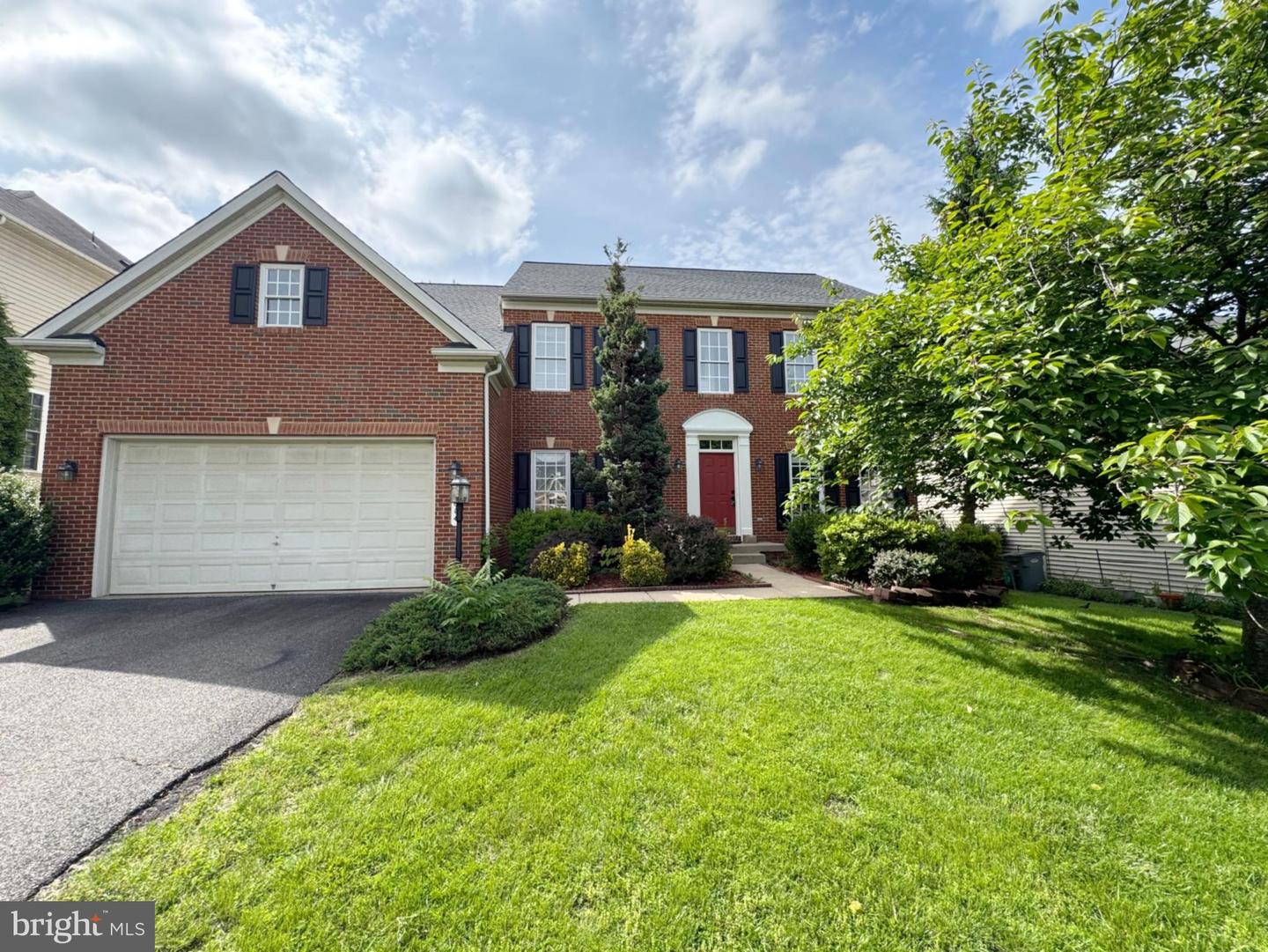 5614 JAMES GUNNELL LN, ALEXANDRIA, Virginia 22310, 4 Bedrooms Bedrooms, ,4 BathroomsBathrooms,Residential,For sale,5614 JAMES GUNNELL LN,VAFX2244572 MLS # VAFX2244572