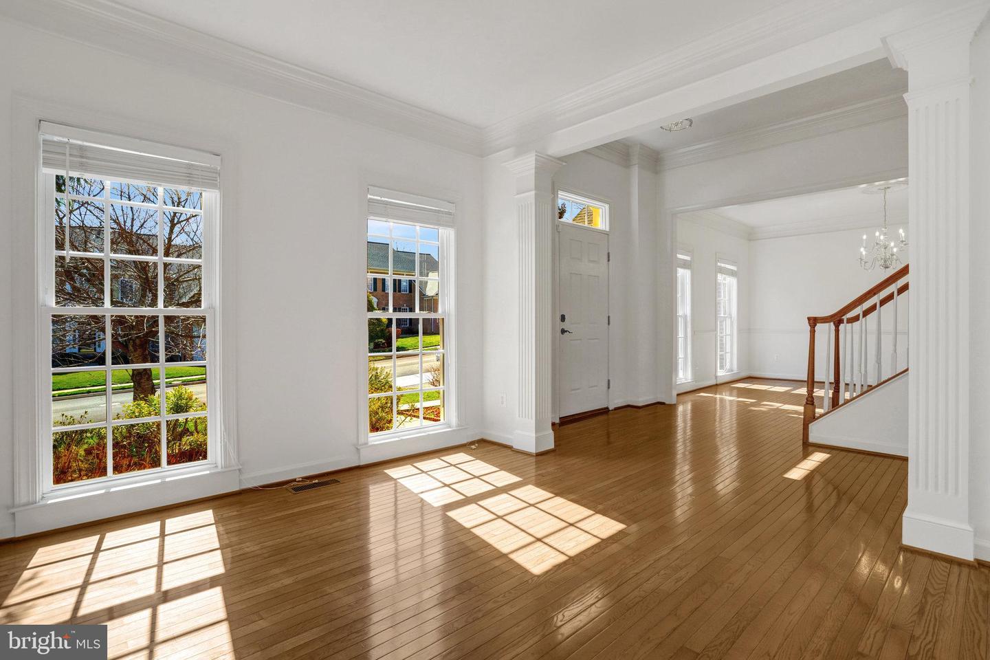 5614 JAMES GUNNELL LN, ALEXANDRIA, Virginia 22310, 4 Bedrooms Bedrooms, ,4 BathroomsBathrooms,Residential,For sale,5614 JAMES GUNNELL LN,VAFX2244572 MLS # VAFX2244572