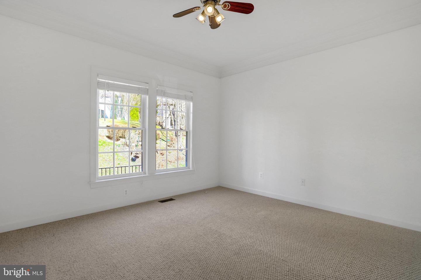 5614 JAMES GUNNELL LN, ALEXANDRIA, Virginia 22310, 4 Bedrooms Bedrooms, ,4 BathroomsBathrooms,Residential,For sale,5614 JAMES GUNNELL LN,VAFX2244572 MLS # VAFX2244572