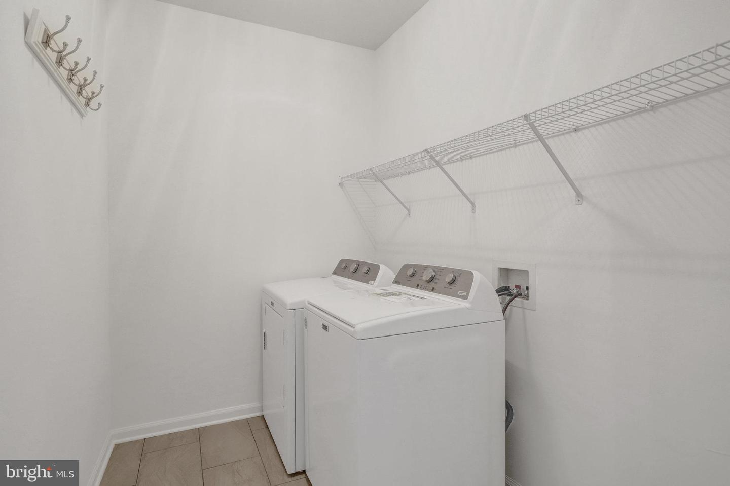 5614 JAMES GUNNELL LN, ALEXANDRIA, Virginia 22310, 4 Bedrooms Bedrooms, ,4 BathroomsBathrooms,Residential,For sale,5614 JAMES GUNNELL LN,VAFX2244572 MLS # VAFX2244572
