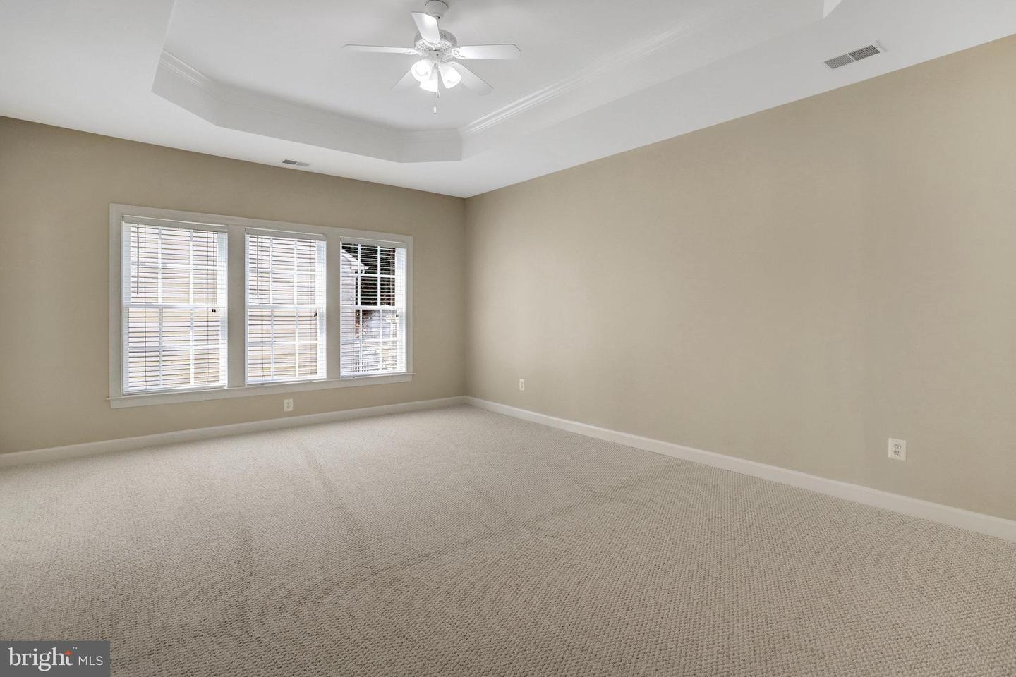 5614 JAMES GUNNELL LN, ALEXANDRIA, Virginia 22310, 4 Bedrooms Bedrooms, ,4 BathroomsBathrooms,Residential,For sale,5614 JAMES GUNNELL LN,VAFX2244572 MLS # VAFX2244572