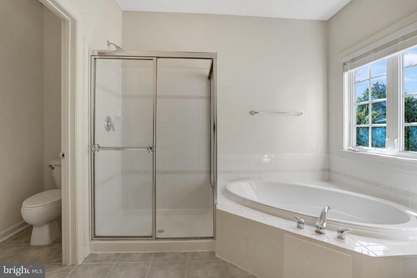 5614 JAMES GUNNELL LN, ALEXANDRIA, Virginia 22310, 4 Bedrooms Bedrooms, ,4 BathroomsBathrooms,Residential,For sale,5614 JAMES GUNNELL LN,VAFX2244572 MLS # VAFX2244572