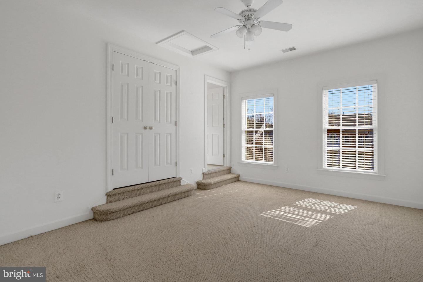 5614 JAMES GUNNELL LN, ALEXANDRIA, Virginia 22310, 4 Bedrooms Bedrooms, ,4 BathroomsBathrooms,Residential,For sale,5614 JAMES GUNNELL LN,VAFX2244572 MLS # VAFX2244572