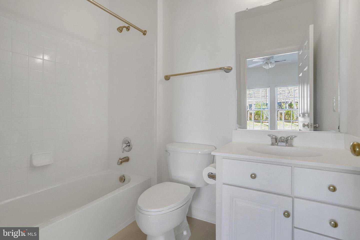 5614 JAMES GUNNELL LN, ALEXANDRIA, Virginia 22310, 4 Bedrooms Bedrooms, ,4 BathroomsBathrooms,Residential,For sale,5614 JAMES GUNNELL LN,VAFX2244572 MLS # VAFX2244572