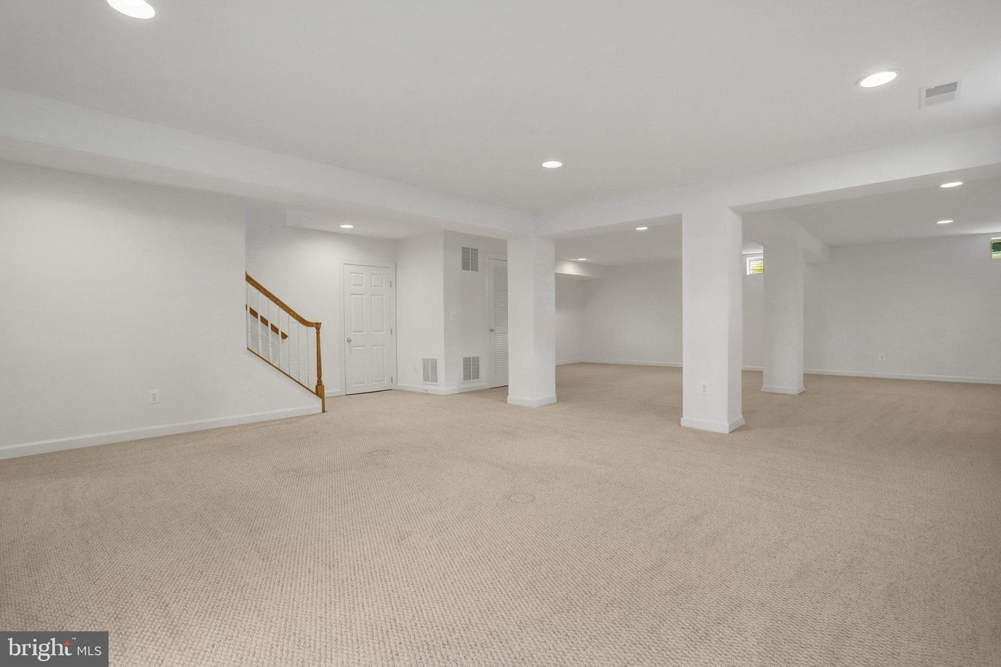 5614 JAMES GUNNELL LN, ALEXANDRIA, Virginia 22310, 4 Bedrooms Bedrooms, ,4 BathroomsBathrooms,Residential,For sale,5614 JAMES GUNNELL LN,VAFX2244572 MLS # VAFX2244572