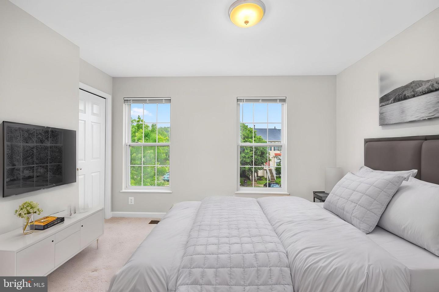 6387 MICHAEL ROBERT DR, SPRINGFIELD, Virginia 22150, 3 Bedrooms Bedrooms, 8 Rooms Rooms,2 BathroomsBathrooms,Residential,For sale,6387 MICHAEL ROBERT DR,VAFX2244576 MLS # VAFX2244576