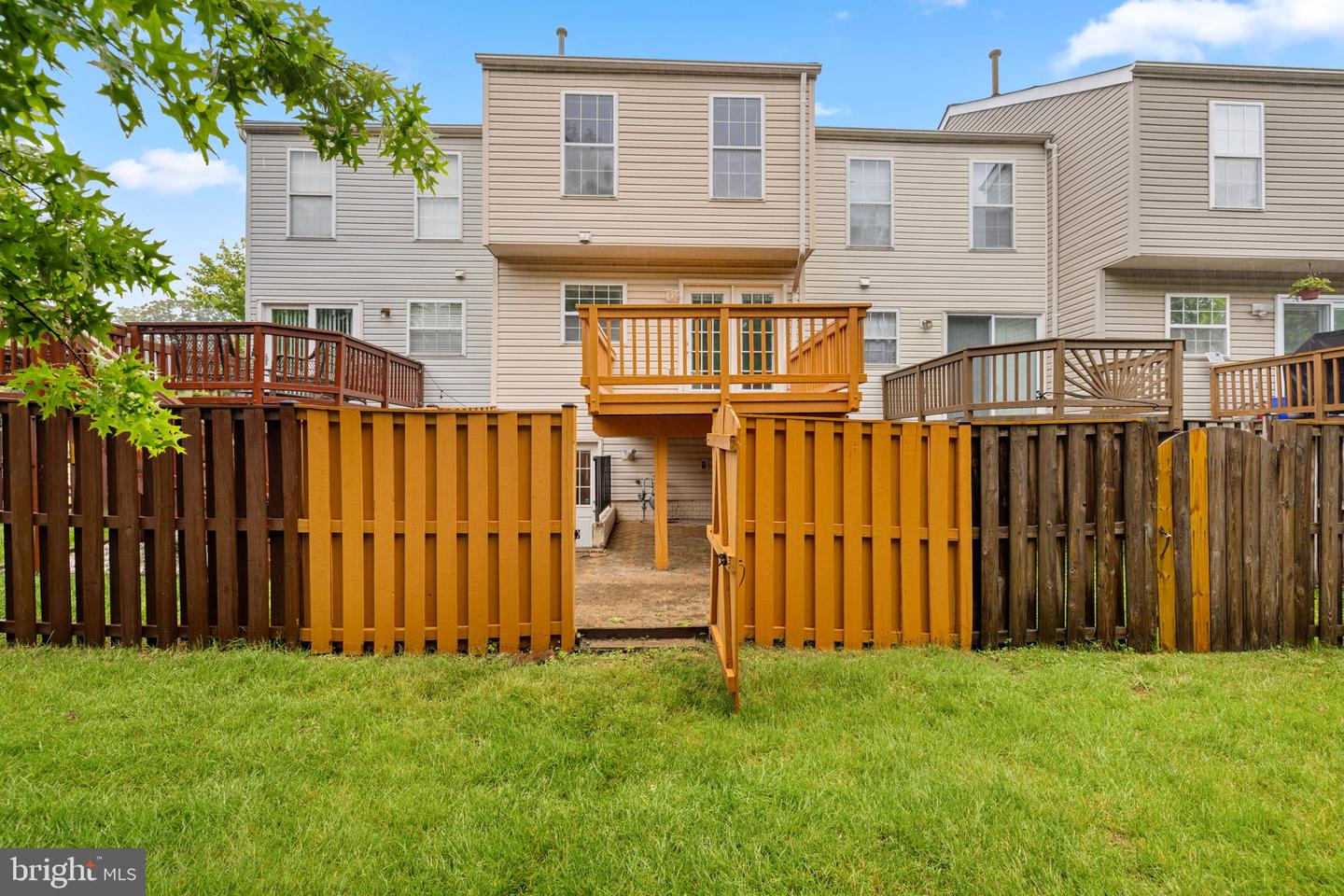 6387 MICHAEL ROBERT DR, SPRINGFIELD, Virginia 22150, 3 Bedrooms Bedrooms, 8 Rooms Rooms,2 BathroomsBathrooms,Residential,For sale,6387 MICHAEL ROBERT DR,VAFX2244576 MLS # VAFX2244576