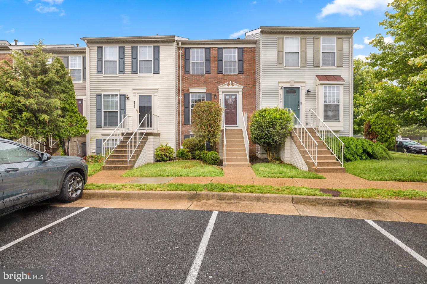 6387 MICHAEL ROBERT DR, SPRINGFIELD, Virginia 22150, 3 Bedrooms Bedrooms, 8 Rooms Rooms,2 BathroomsBathrooms,Residential,For sale,6387 MICHAEL ROBERT DR,VAFX2244576 MLS # VAFX2244576