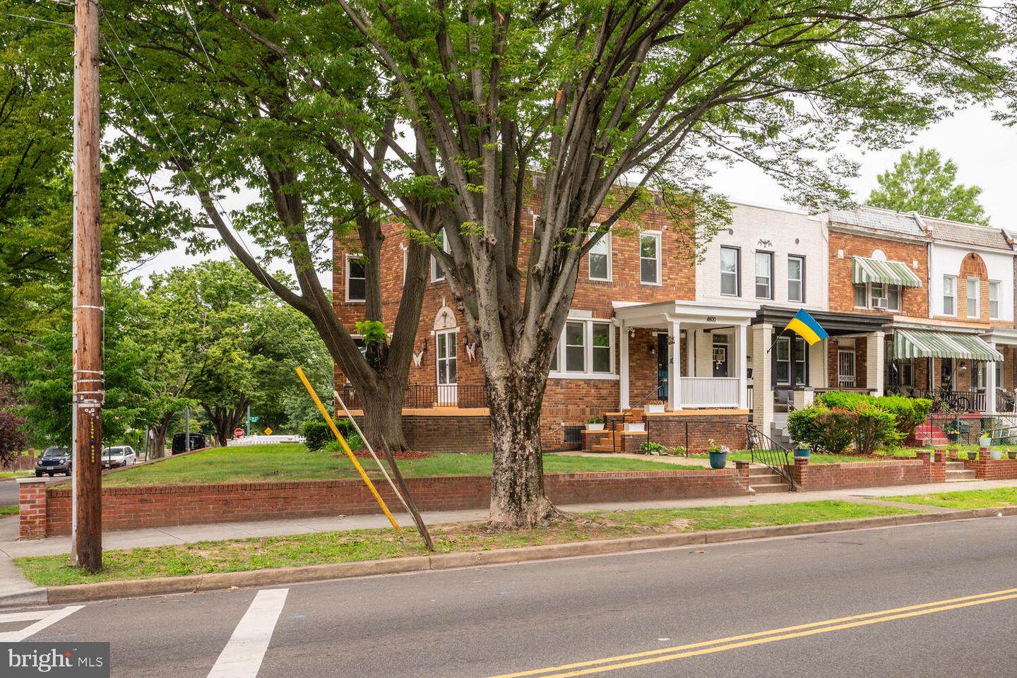 4800 ILLINOIS AVE NW, WASHINGTON, District Of Columbia 20011, 4 Bedrooms Bedrooms, ,3 BathroomsBathrooms,Residential,For sale,4800 ILLINOIS AVE NW,DCDC2203368 MLS # DCDC2203368