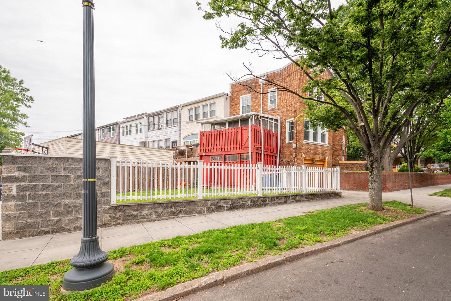 4800 ILLINOIS AVE NW, WASHINGTON, District Of Columbia 20011, 4 Bedrooms Bedrooms, ,3 BathroomsBathrooms,Residential,For sale,4800 ILLINOIS AVE NW,DCDC2203368 MLS # DCDC2203368