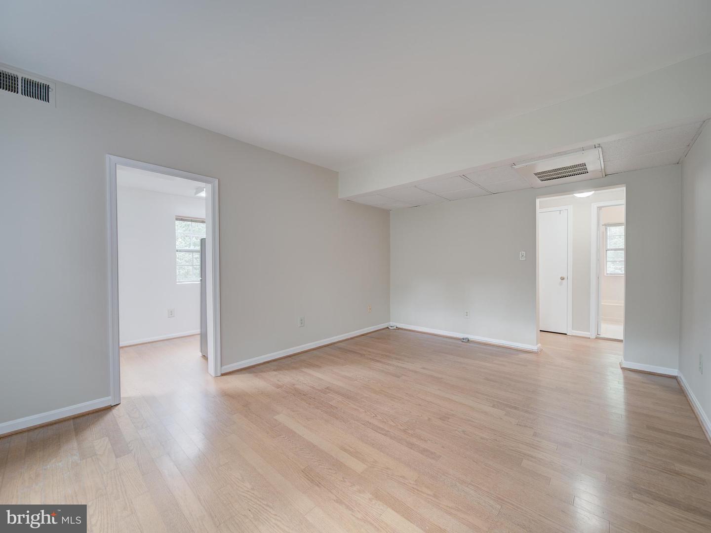 1717 N TROY ST #7-392, ARLINGTON, Virginia 22201, 1 Bedroom Bedrooms, ,1 BathroomBathrooms,Residential,For sale,1717 N TROY ST #7-392,VAAR2058510 MLS # VAAR2058510