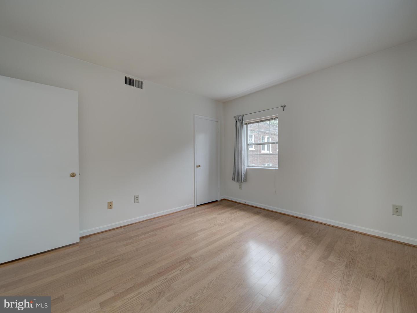 1717 N TROY ST #7-392, ARLINGTON, Virginia 22201, 1 Bedroom Bedrooms, ,1 BathroomBathrooms,Residential,For sale,1717 N TROY ST #7-392,VAAR2058510 MLS # VAAR2058510