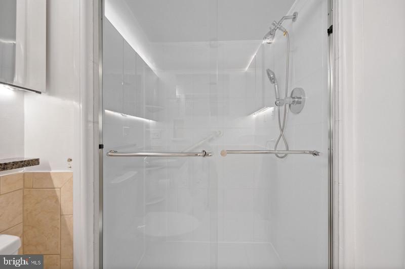 3001 VEAZEY NW #116, WASHINGTON, District Of Columbia 20008, 2 Bedrooms Bedrooms, ,2 BathroomsBathrooms,Residential,For sale,3001 VEAZEY NW #116,DCDC2203426 MLS # DCDC2203426