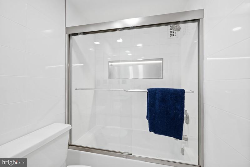 3001 VEAZEY NW #116, WASHINGTON, District Of Columbia 20008, 2 Bedrooms Bedrooms, ,2 BathroomsBathrooms,Residential,For sale,3001 VEAZEY NW #116,DCDC2203426 MLS # DCDC2203426