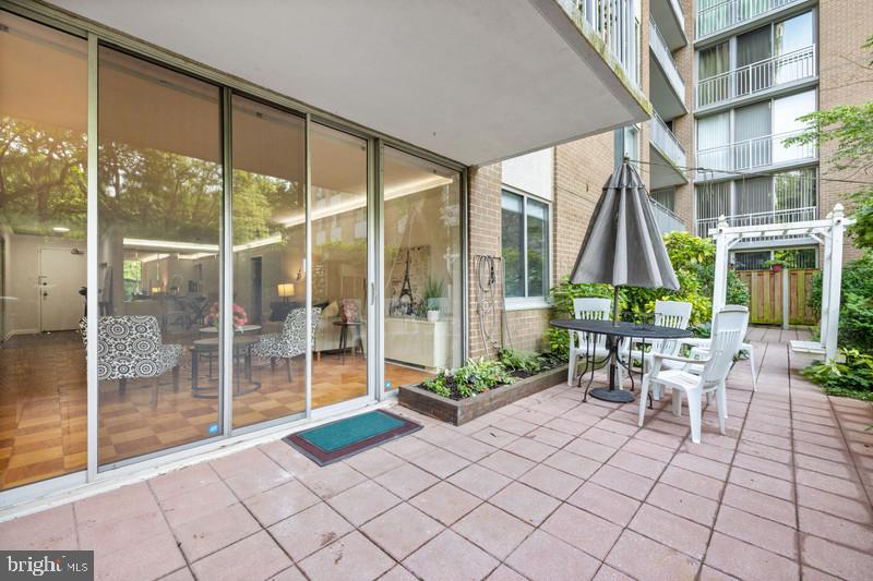 3001 VEAZEY NW #116, WASHINGTON, District Of Columbia 20008, 2 Bedrooms Bedrooms, ,2 BathroomsBathrooms,Residential,For sale,3001 VEAZEY NW #116,DCDC2203426 MLS # DCDC2203426