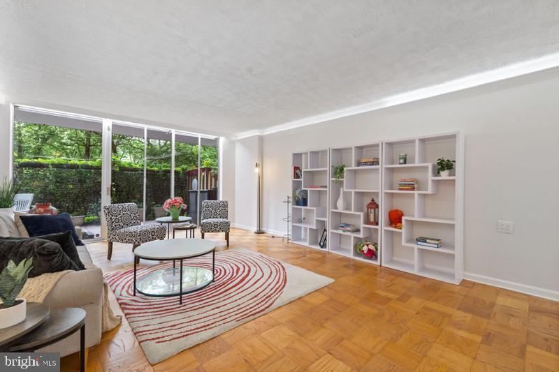 3001 VEAZEY NW #116, WASHINGTON, District Of Columbia 20008, 2 Bedrooms Bedrooms, ,2 BathroomsBathrooms,Residential,For sale,3001 VEAZEY NW #116,DCDC2203426 MLS # DCDC2203426
