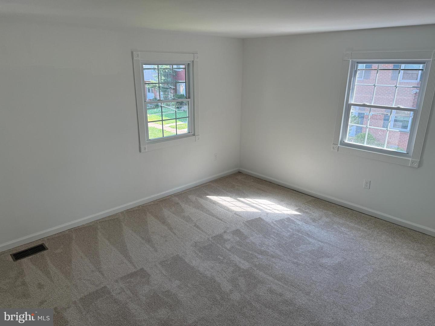 14409 FILARETE ST, WOODBRIDGE, Virginia 22193, 3 Bedrooms Bedrooms, ,1 BathroomBathrooms,Residential,For sale,14409 FILARETE ST,VAPW2095974 MLS # VAPW2095974