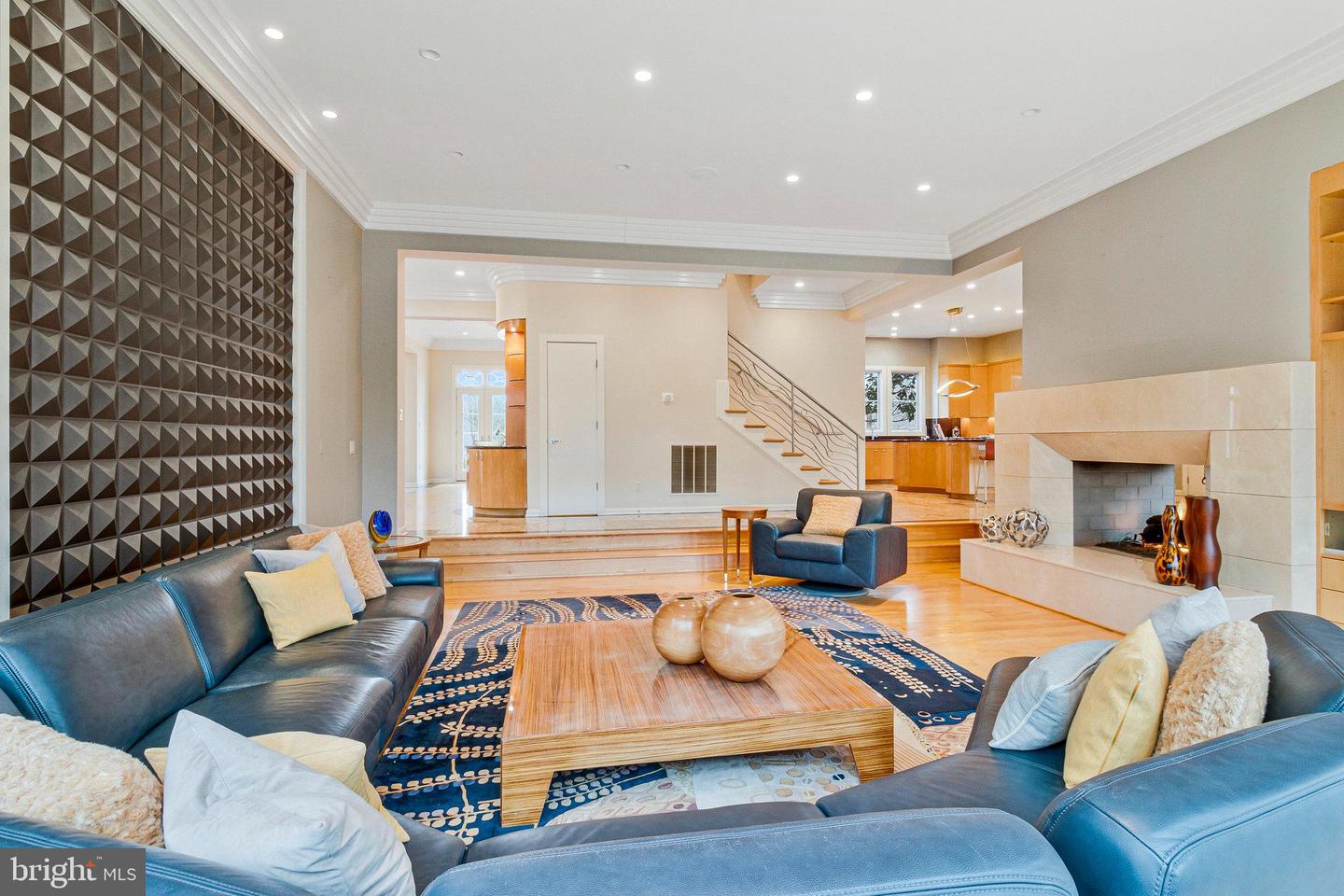 918 CENTRILLION DR, MCLEAN, Virginia 22102, 6 Bedrooms Bedrooms, ,6 BathroomsBathrooms,Residential,For sale,918 CENTRILLION DR,VAFX2244596 MLS # VAFX2244596