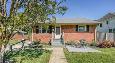 7306 WAYNE DR, ANNANDALE, Virginia 22003, 3 Bedrooms Bedrooms, ,2 BathroomsBathrooms,Residential,For sale,7306 WAYNE DR,VAFX2244496 MLS # VAFX2244496