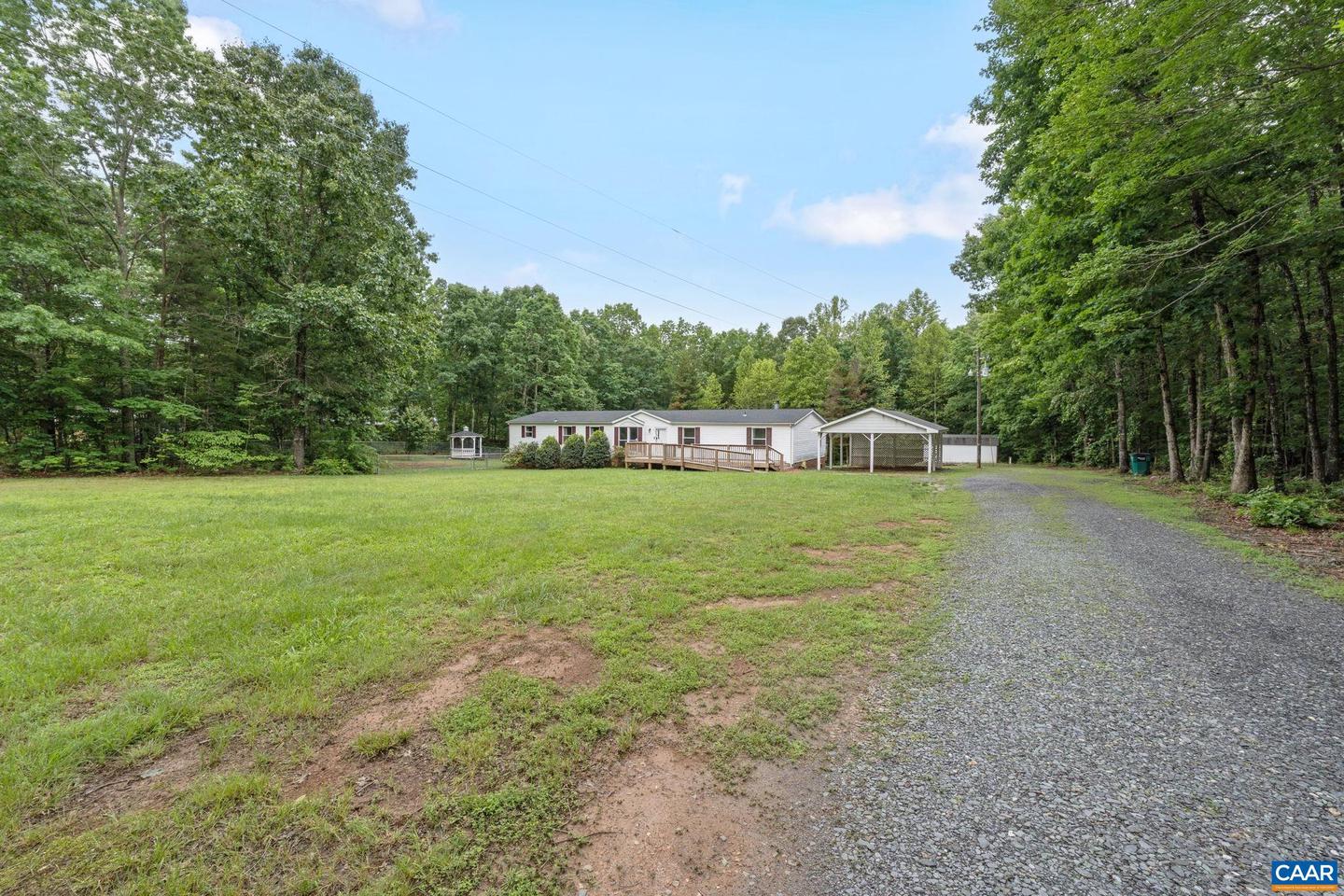82 TABSCOTT RD, KENTS STORE, Virginia 23084, 3 Bedrooms Bedrooms, ,2 BathroomsBathrooms,Residential,For sale,82 TABSCOTT RD,665214 MLS # 665214