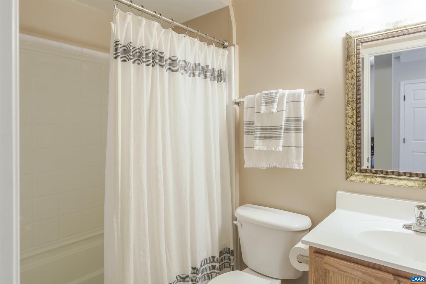 2667 ALDERSGATE WAY, CHARLOTTESVILLE, Virginia 22911, 4 Bedrooms Bedrooms, ,3 BathroomsBathrooms,Residential,For sale,2667 ALDERSGATE WAY,665172 MLS # 665172