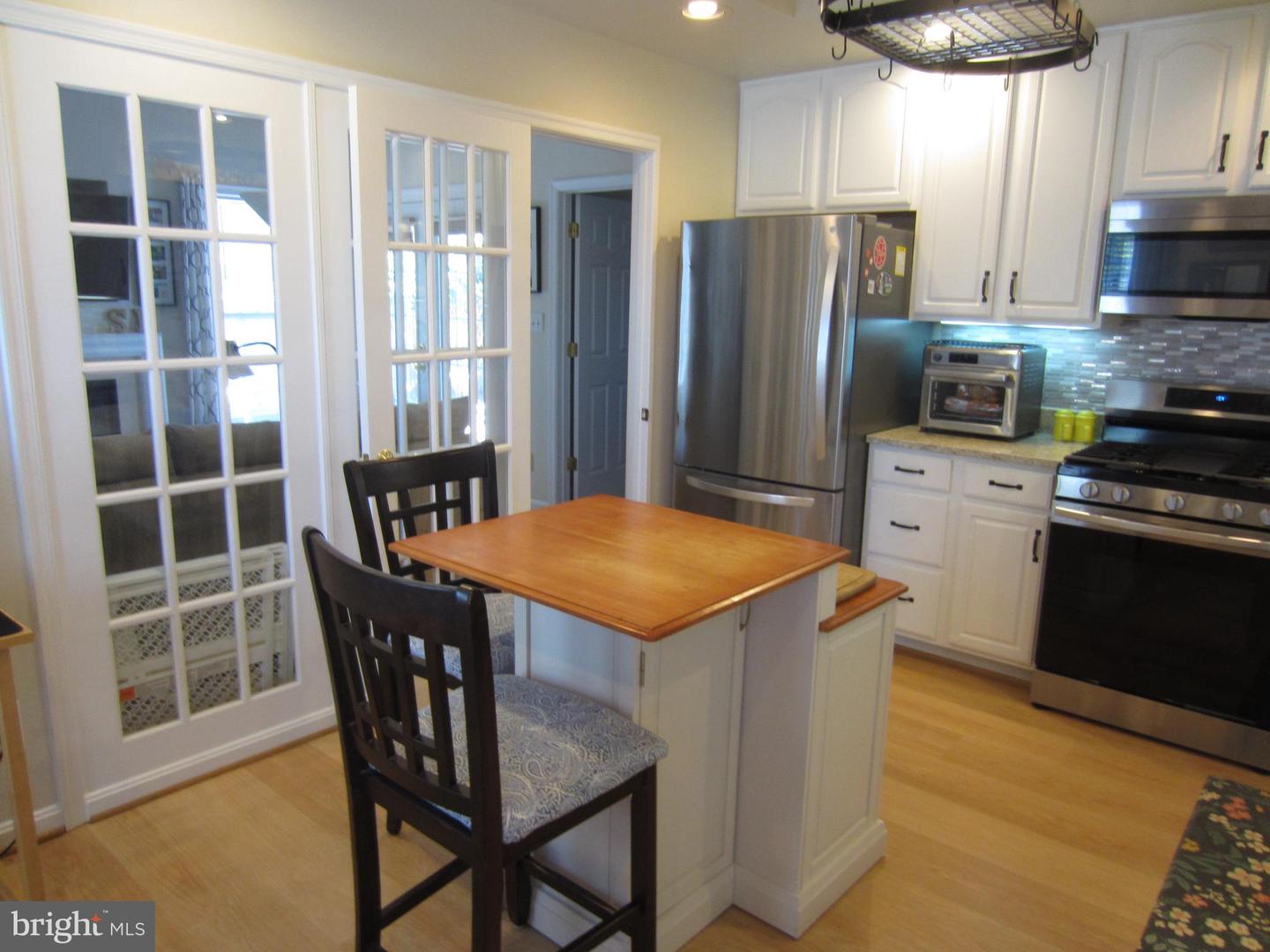 11200 N SCOTTWOOD LN, FREDERICKSBURG, Virginia 22407, 2 Bedrooms Bedrooms, 9 Rooms Rooms,2 BathroomsBathrooms,Residential,For sale,11200 N SCOTTWOOD LN,VASP2033592 MLS # VASP2033592
