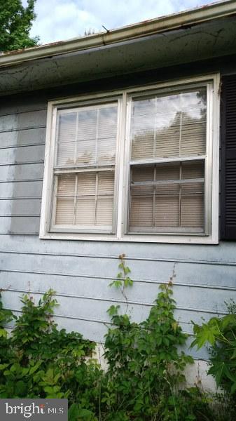 331 WICKHAM ST, SOUTH BOSTON, Virginia 24592, 2 Bedrooms Bedrooms, ,1 BathroomBathrooms,Residential,For sale,331 WICKHAM ST,VAHX2000106 MLS # VAHX2000106