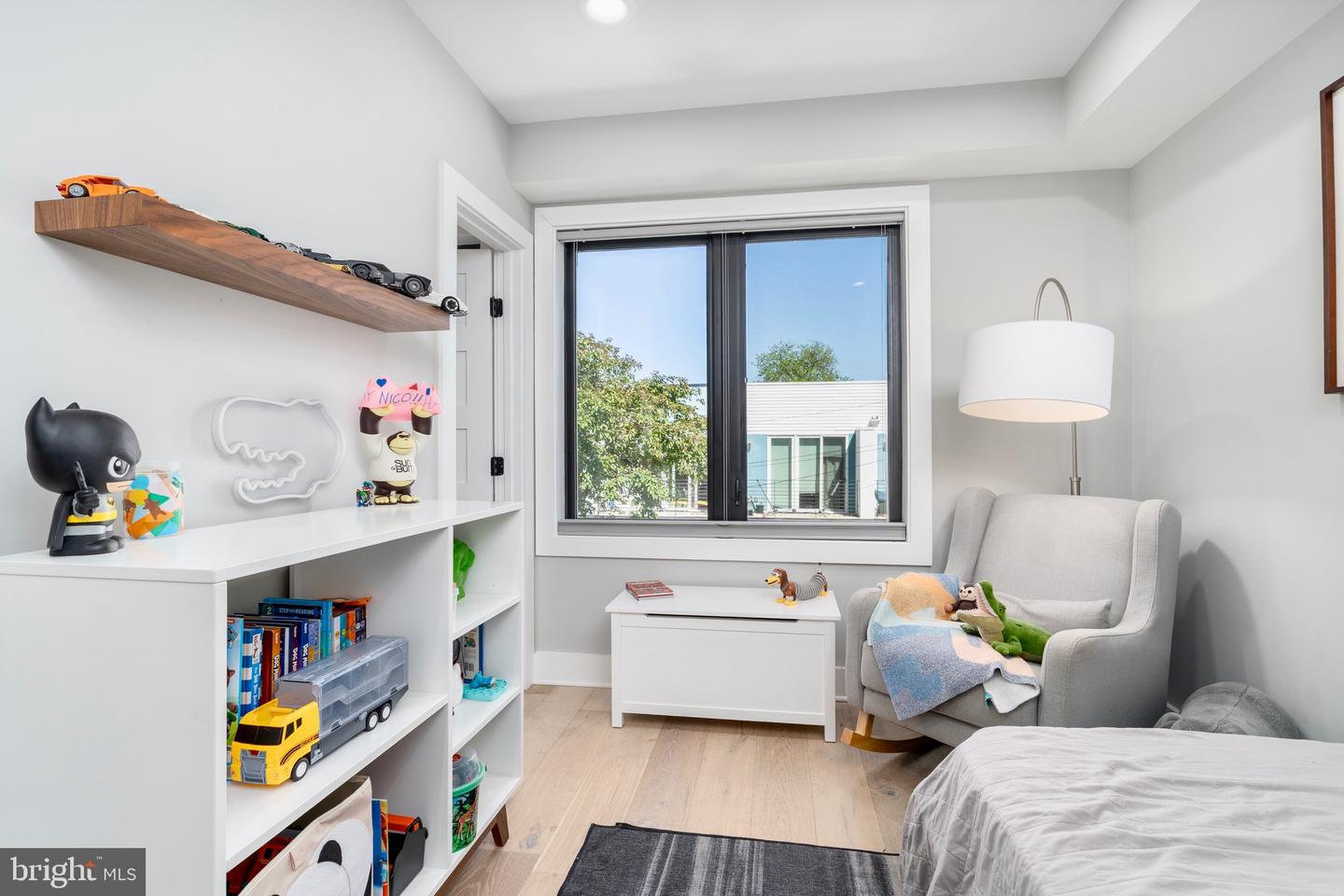 430 15TH ST SE, WASHINGTON, District Of Columbia 20003, 4 Bedrooms Bedrooms, ,4 BathroomsBathrooms,Residential,For sale,430 15TH ST SE,DCDC2203410 MLS # DCDC2203410