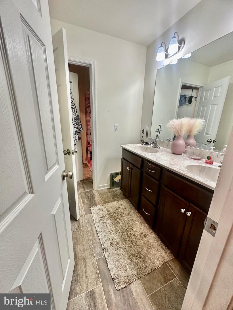 8509 ENGLESIDE ST, ALEXANDRIA, Virginia 22309, 3 Bedrooms Bedrooms, ,2 BathroomsBathrooms,Residential,For sale,8509 ENGLESIDE ST,VAFX2244608 MLS # VAFX2244608