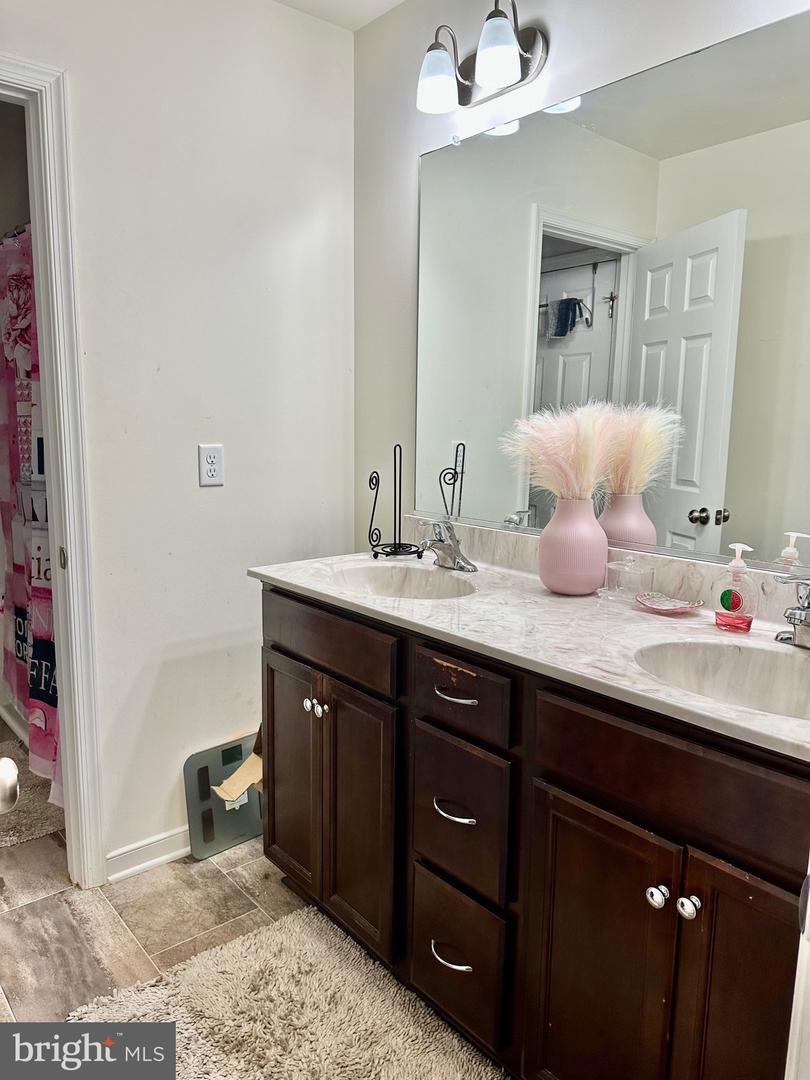 8509 ENGLESIDE ST, ALEXANDRIA, Virginia 22309, 3 Bedrooms Bedrooms, ,2 BathroomsBathrooms,Residential,For sale,8509 ENGLESIDE ST,VAFX2244608 MLS # VAFX2244608