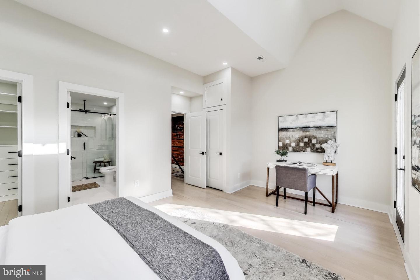 411 DECATUR ST NW, WASHINGTON, District Of Columbia 20011, 4 Bedrooms Bedrooms, ,3 BathroomsBathrooms,Residential,For sale,411 DECATUR ST NW,DCDC2203466 MLS # DCDC2203466